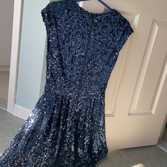 NWT French Connection Sequin Dress - Picture 4 of 10